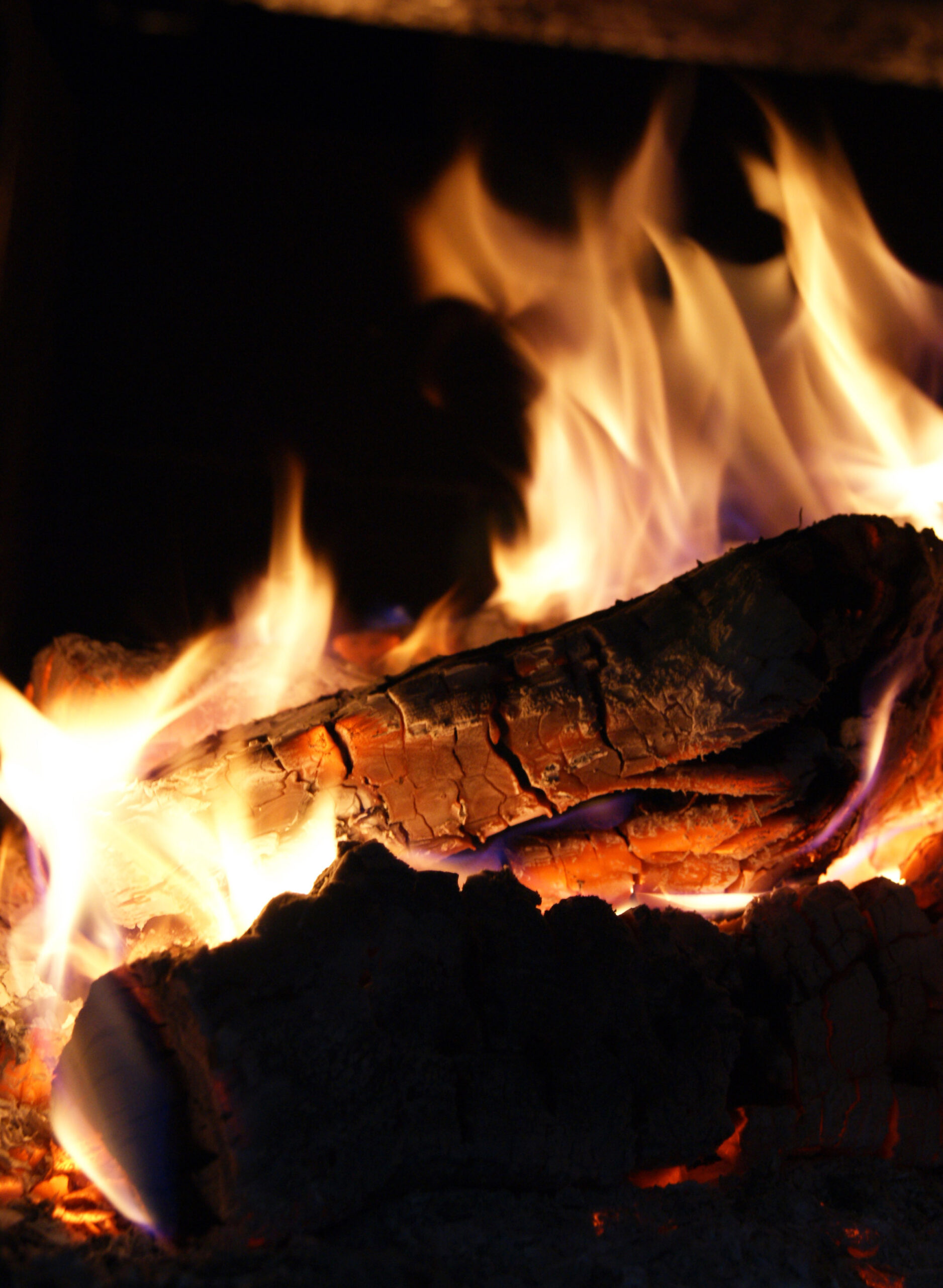 Feuer und Holz